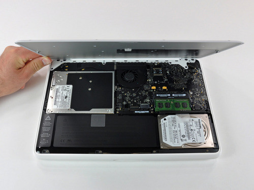 苹果一体成型13.3英寸MacBook拆解(图)(2)