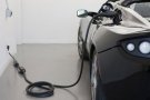 电动汽车趋势：无线充电和锂空气电池？
