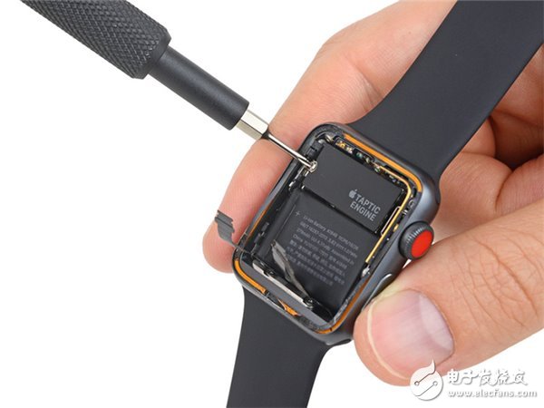 Apple Watch 3蜂窝网络版拆解：芯片坏了不好修