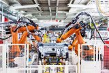 汽车工业机器人应用量几乎饱和，机器人的风水宝地在...