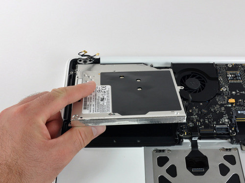 苹果一体成型13.3英寸MacBook拆解(图)(3)