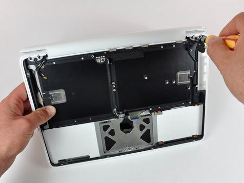 苹果一体成型13.3英寸MacBook拆解(图)(4)
