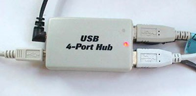 典型的USB四口集线器可插入4个“A”接头。