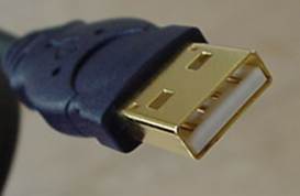 称为“A”接口的典型USB接头