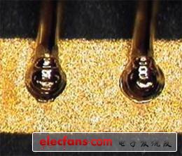 图6、0.004英寸直径实心黄金导线被焊接到镀金焊盘上。