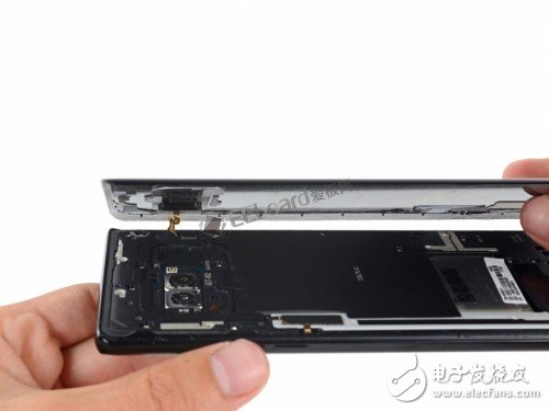三星Galaxy Note8拆解详情：你这是想不让我换掉原装电池呀！