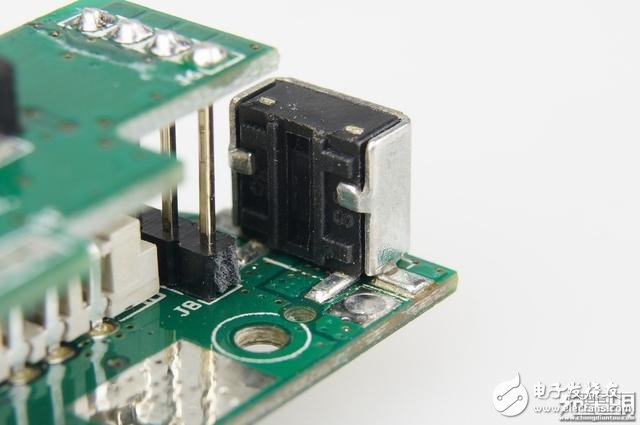 犬年呆萌来袭,摩米士秋田犬MOMAX IP61 9000mAh移动电源开箱拆解